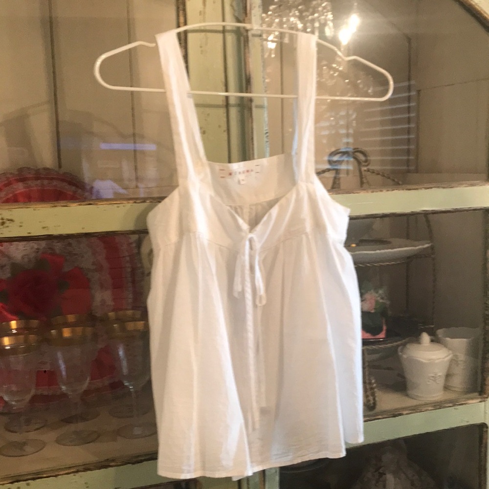 XIRENA white tank
